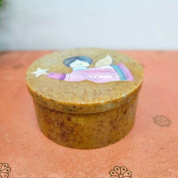 Vintage Handcrafted Stone Trinket Box – Angel Inlay with Mother of Pearl - Picture 9 of 13